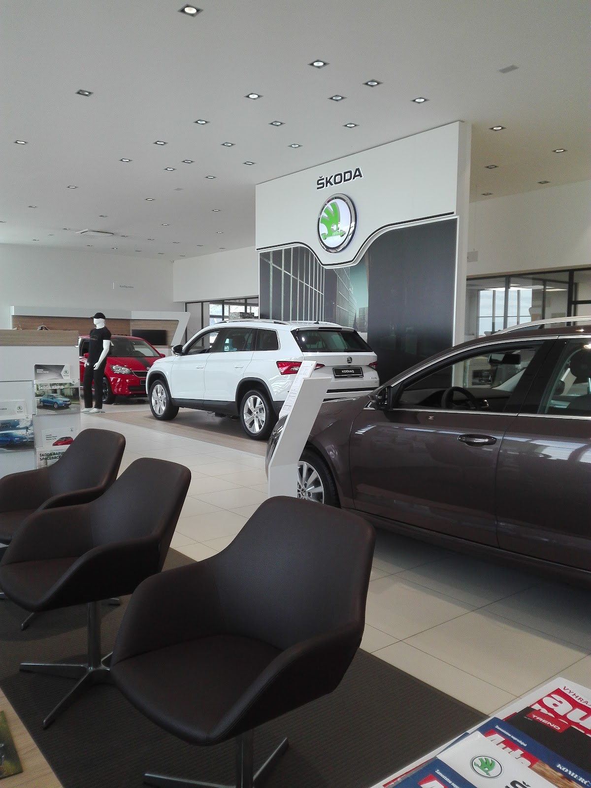 Autoprofit, s.r.o.| VW - Škoda - SEAT - CUPRA - NISSAN - MG — Kaviareň v meste Galanta, foto 2