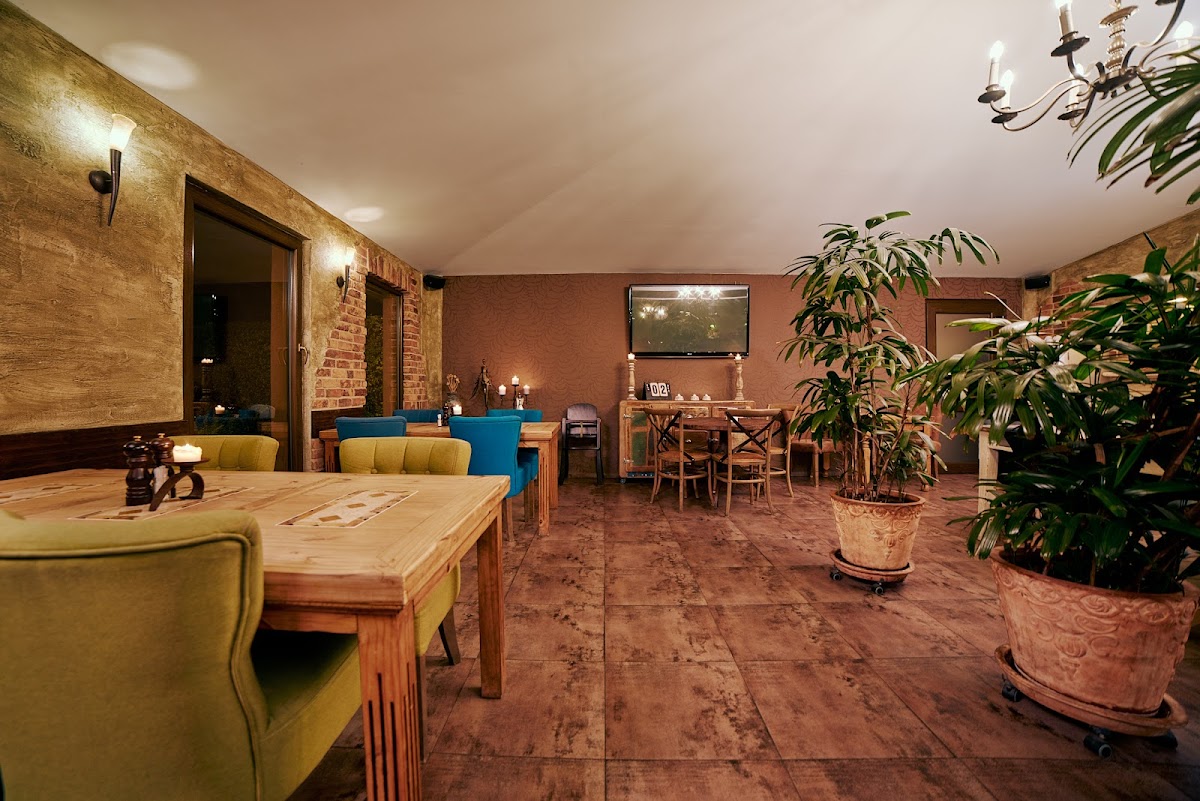 BERG restaurant — Medzinárodná v meste Bratislava