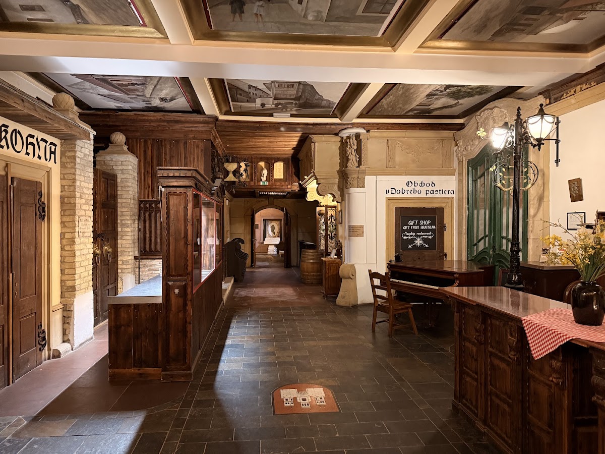 Bratislava Flagship Restaurant — Medzinárodná v meste Bratislava