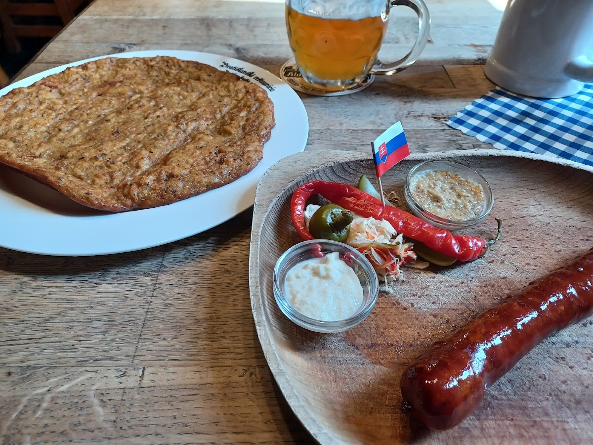 Bratislava Flagship Restaurant — Medzinárodná v meste Bratislava, foto 3