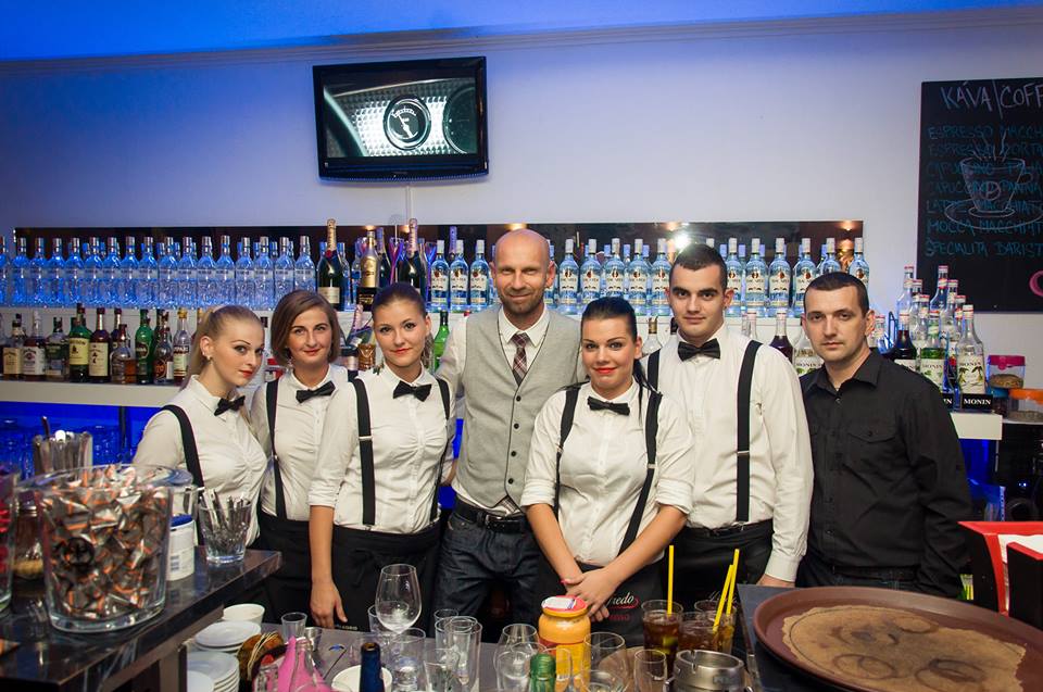 Capri bar Snina — Kaviareň v meste Snina