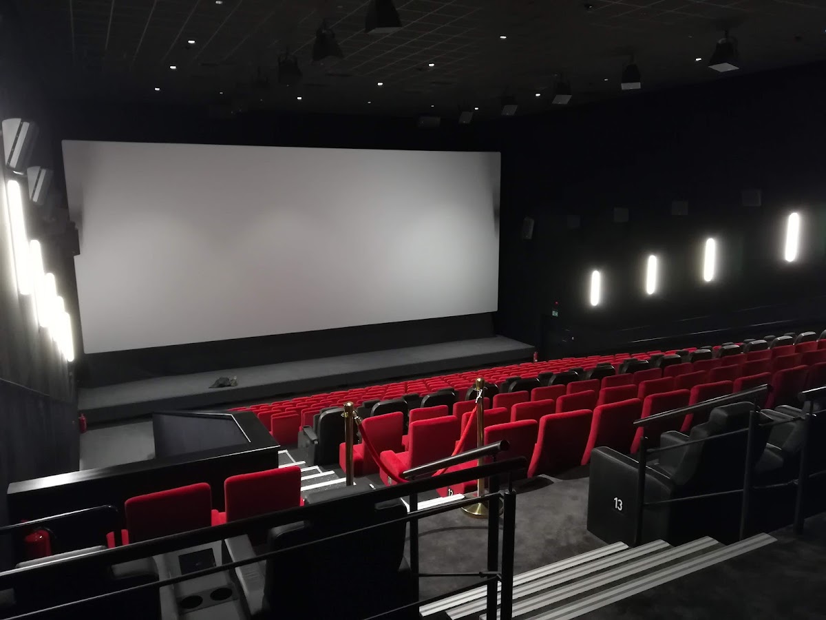 CINEMAX BRATISLAVA BORY MALL — Kaviareň v meste Bratislava