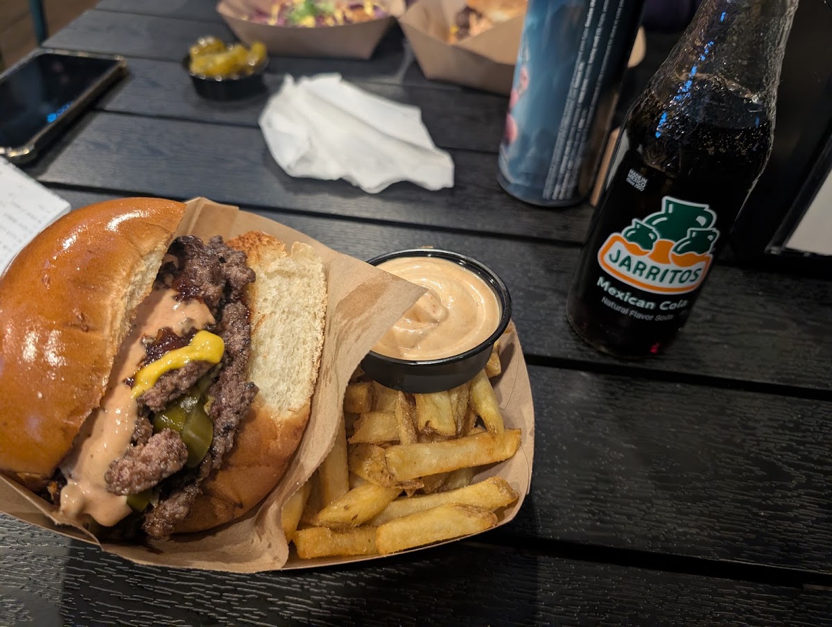 Coolňa Street Food Bistro — Fast Food v meste Senica, foto 3