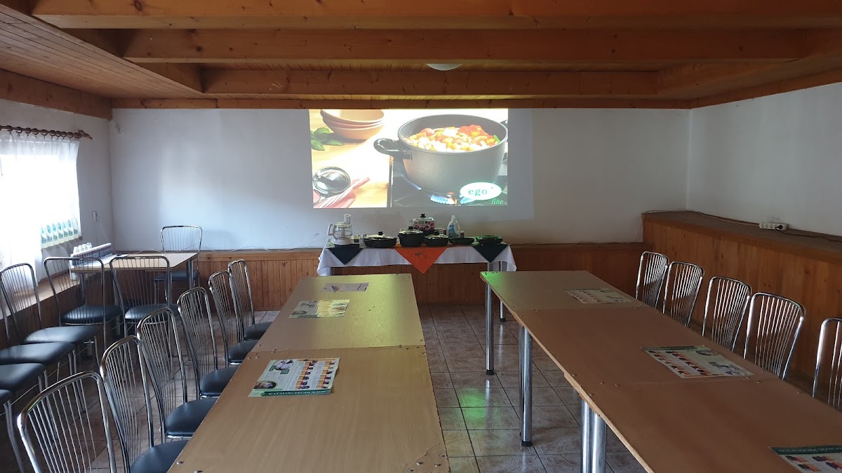 Family pizza a smashburgre — Talianska v meste Krupina