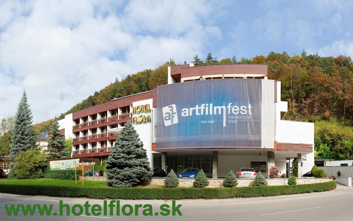 Hotel Flóra — International in Ilava