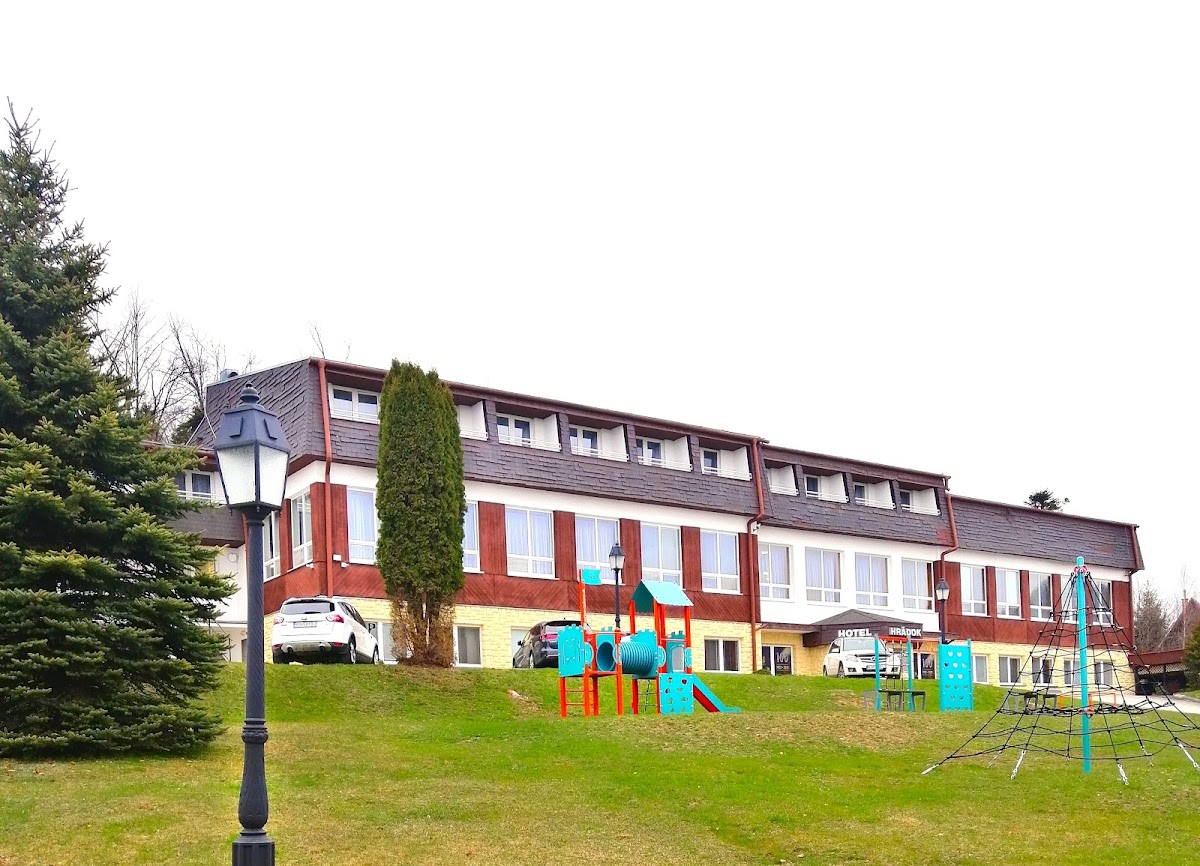 Hotel Hrádok — Bar & Pub v meste Jelšava