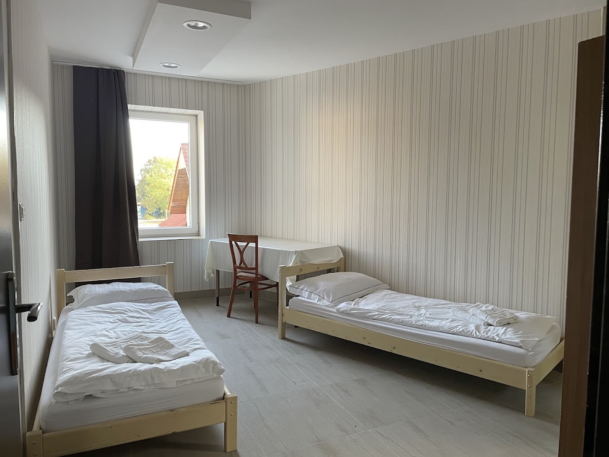 Hotel Zátoka — International in Senec, photo 2