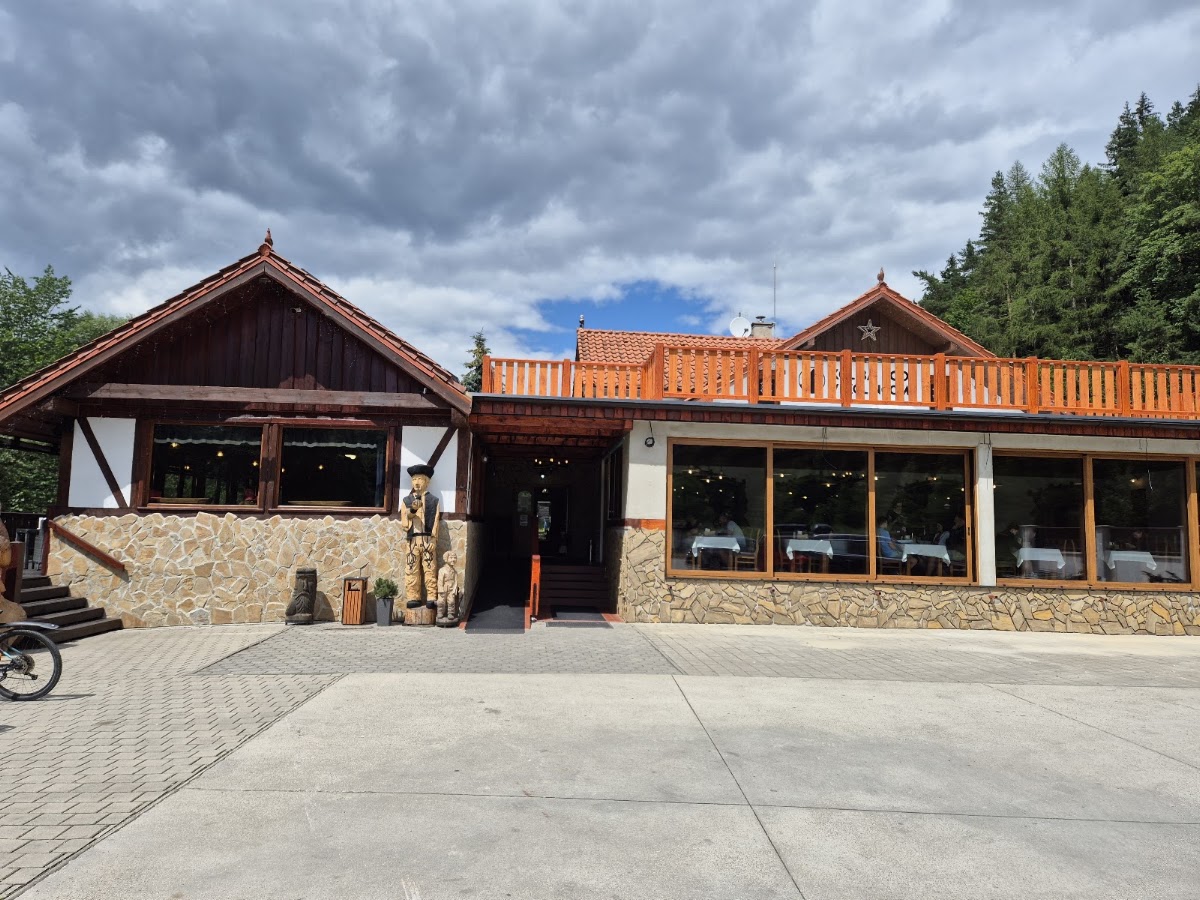 Koliba pod Vlkolíncom — Tradičná slovenská v meste Ružomberok, foto 4