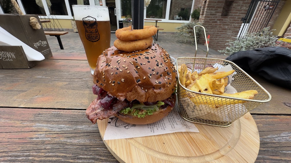 Kongo Pub Restaurant — Talianska v meste Rimavská Sobota, foto 2