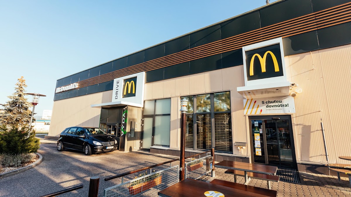 McDonald's — Fast Food v meste Pezinok