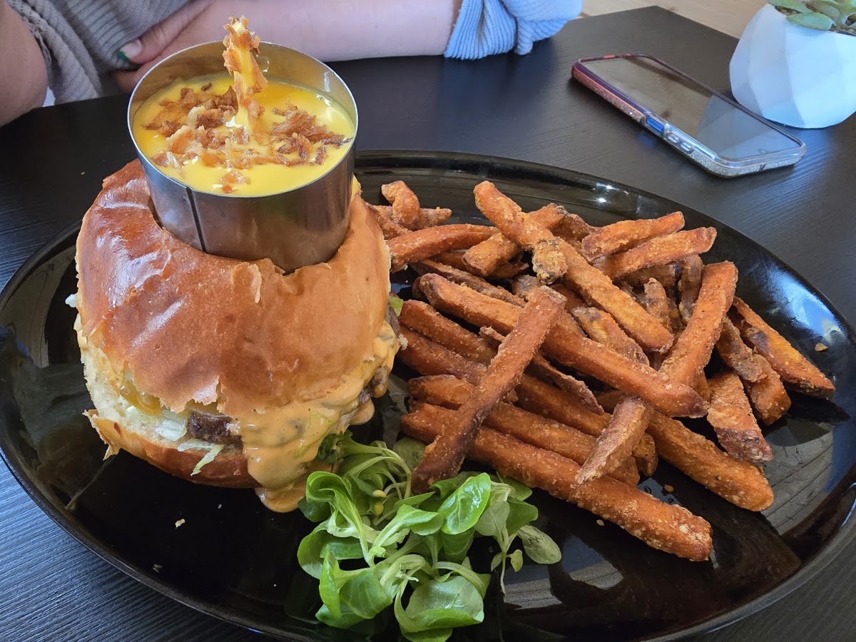 Mr. Brothers Burger Štúrovo — Americká v meste Štúrovo, foto 4