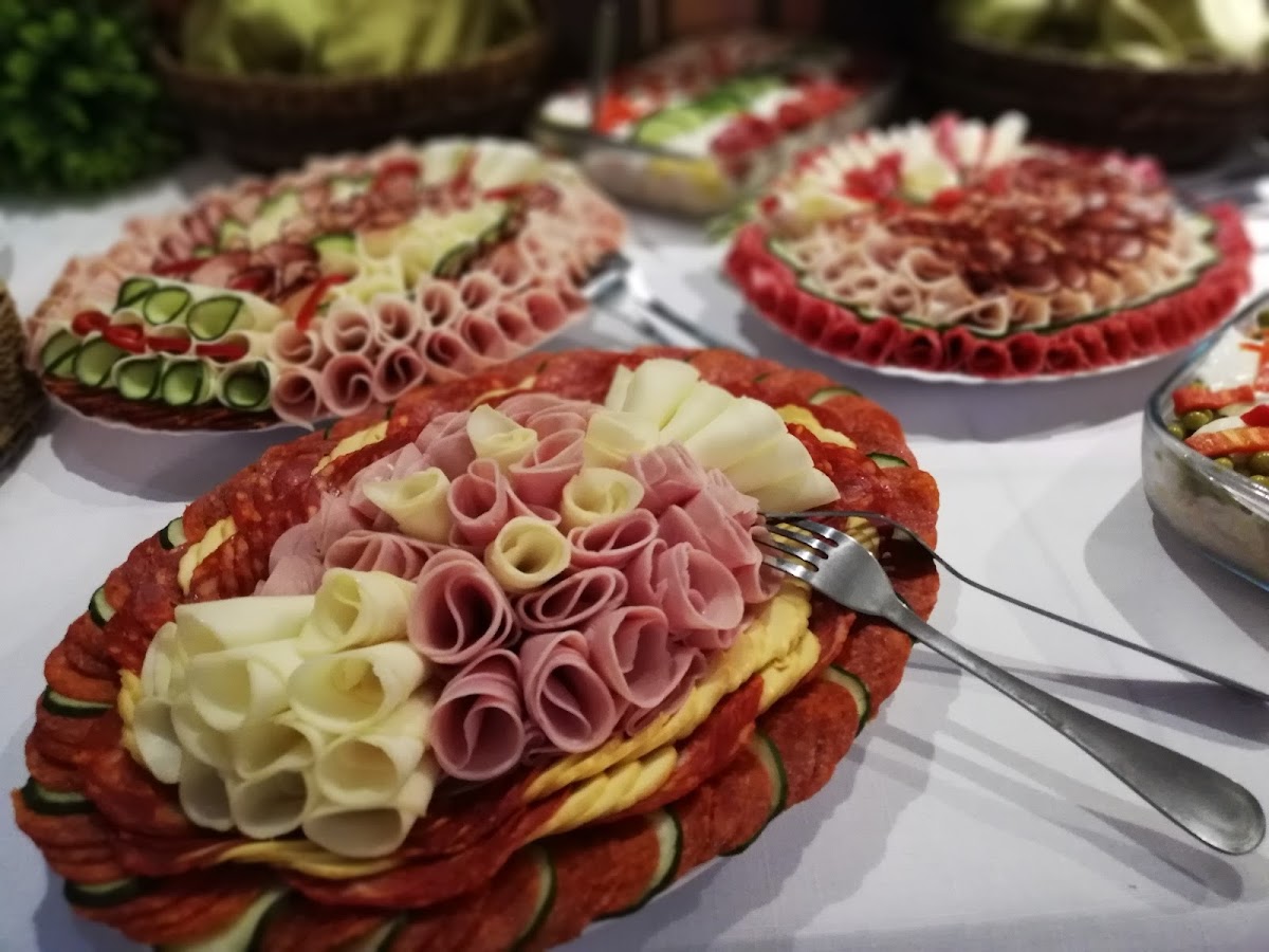 Nostalgia Restaurant & pension — Medzinárodná v meste Rimavská Sobota, foto 2