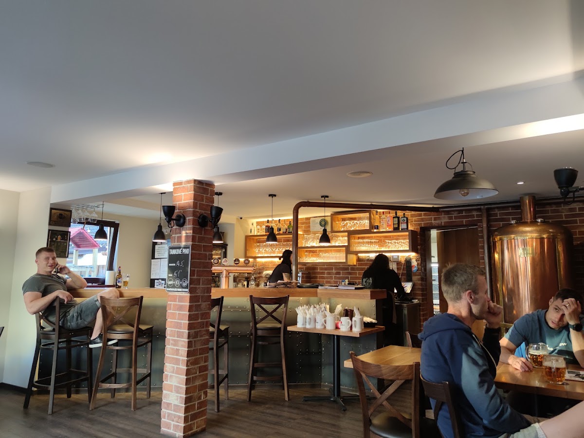 Pivárnička Nad Rínkom — Bar & Pub v meste Hlohovec