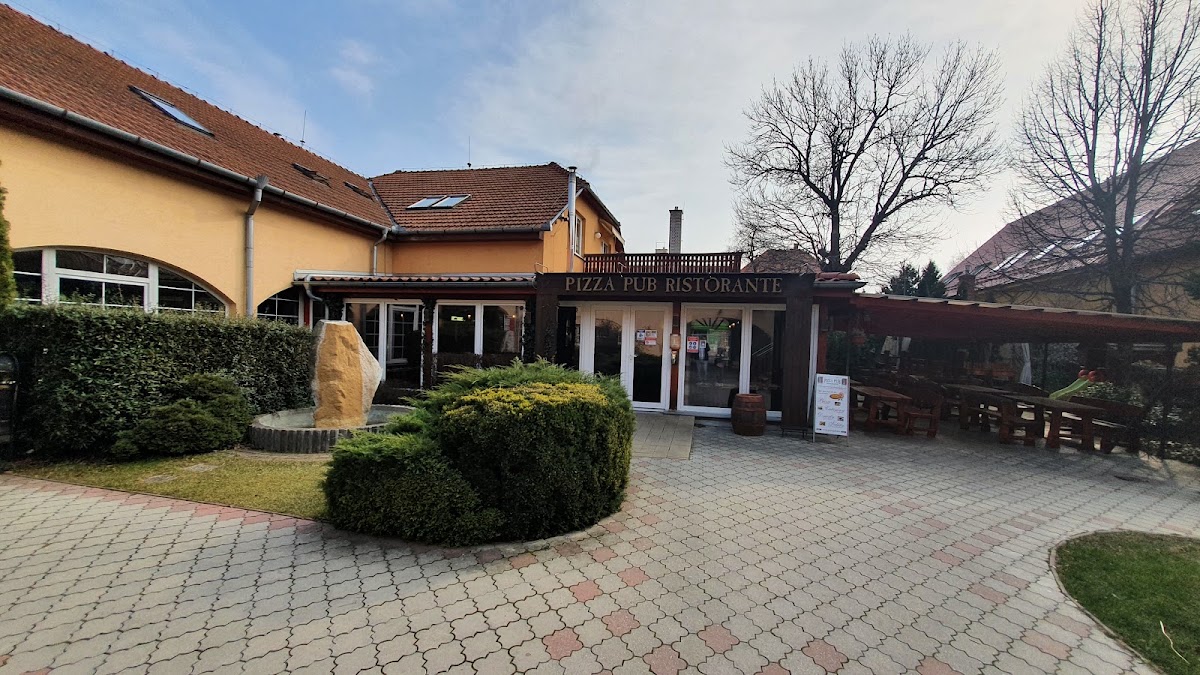 Pizza Pub — Italian in Vráble, photo 4