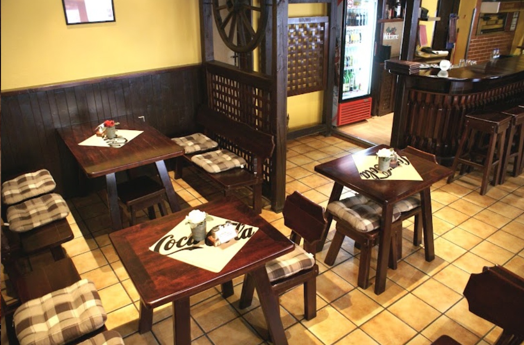 Pizzeria Hacienda — Medzinárodná v meste Lučenec, foto 5