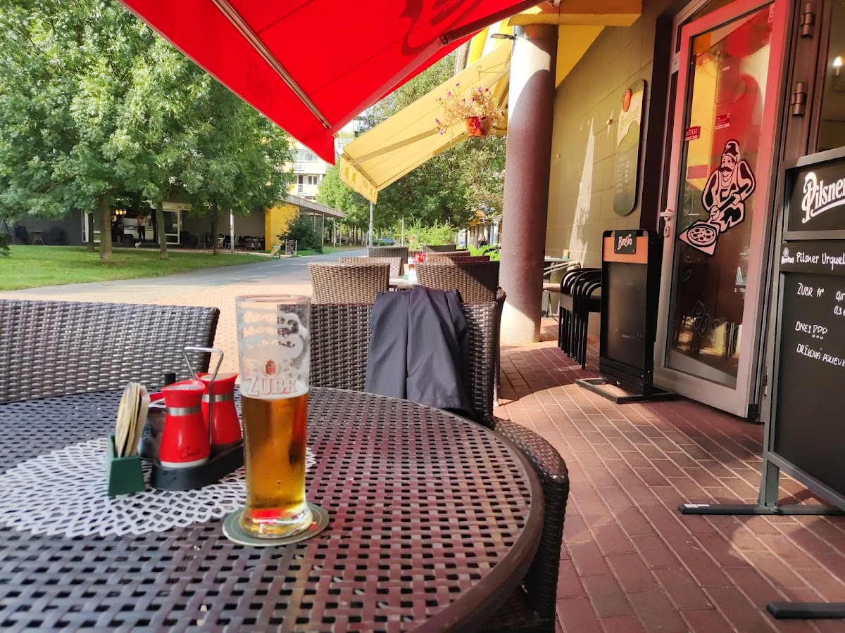 Pomodoro Rosso — Medzinárodná v meste Bratislava