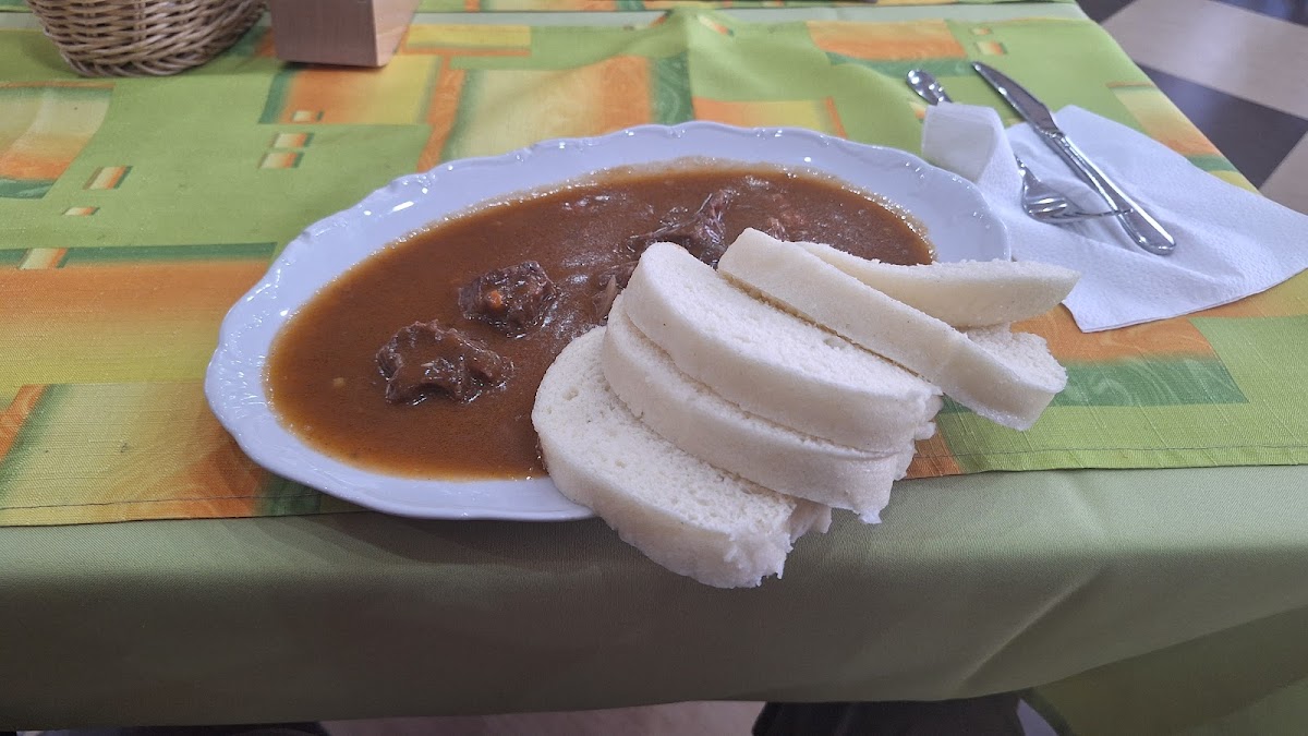 Reštaurácia Koruna — Medzinárodná v meste Nové Zámky, foto 5