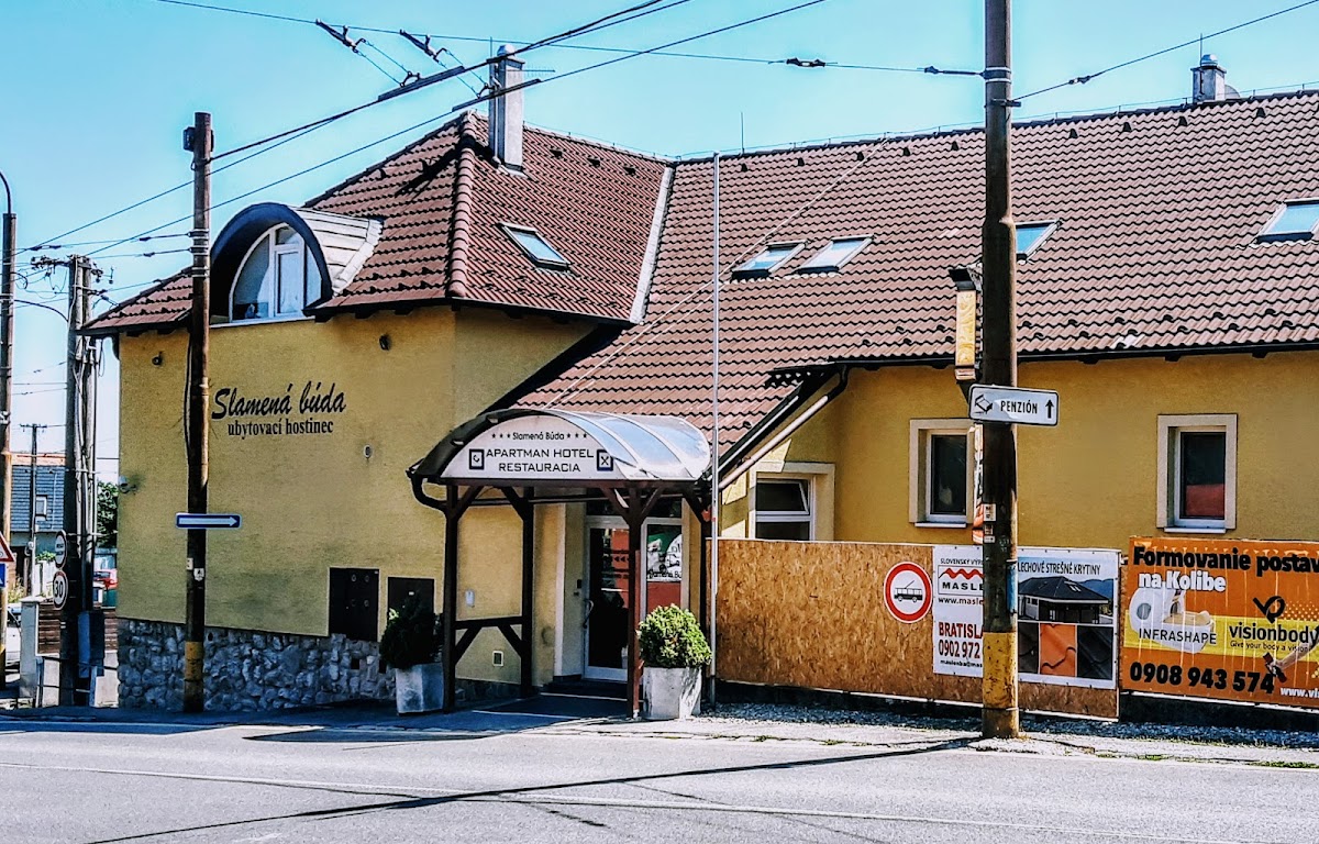 Reštaurácia Slamená Búda — Medzinárodná v meste Bratislava, foto 3