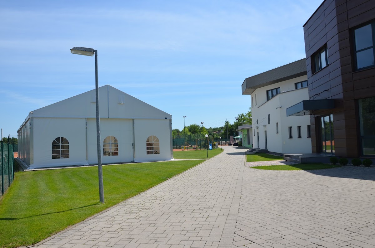 Rocket Club - športový areál s penziónom — Kaviareň v meste Lučenec, foto 3