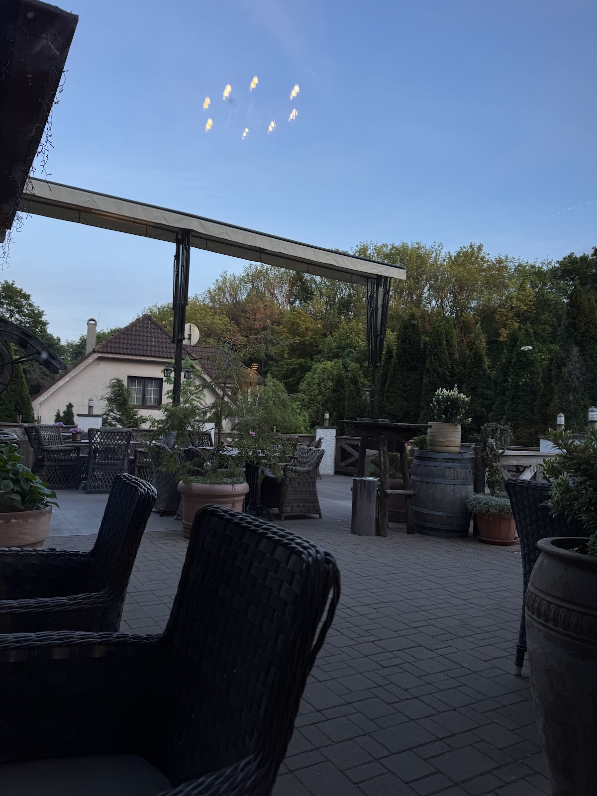Schoppa restaurant — Medzinárodná v meste Bratislava, foto 2