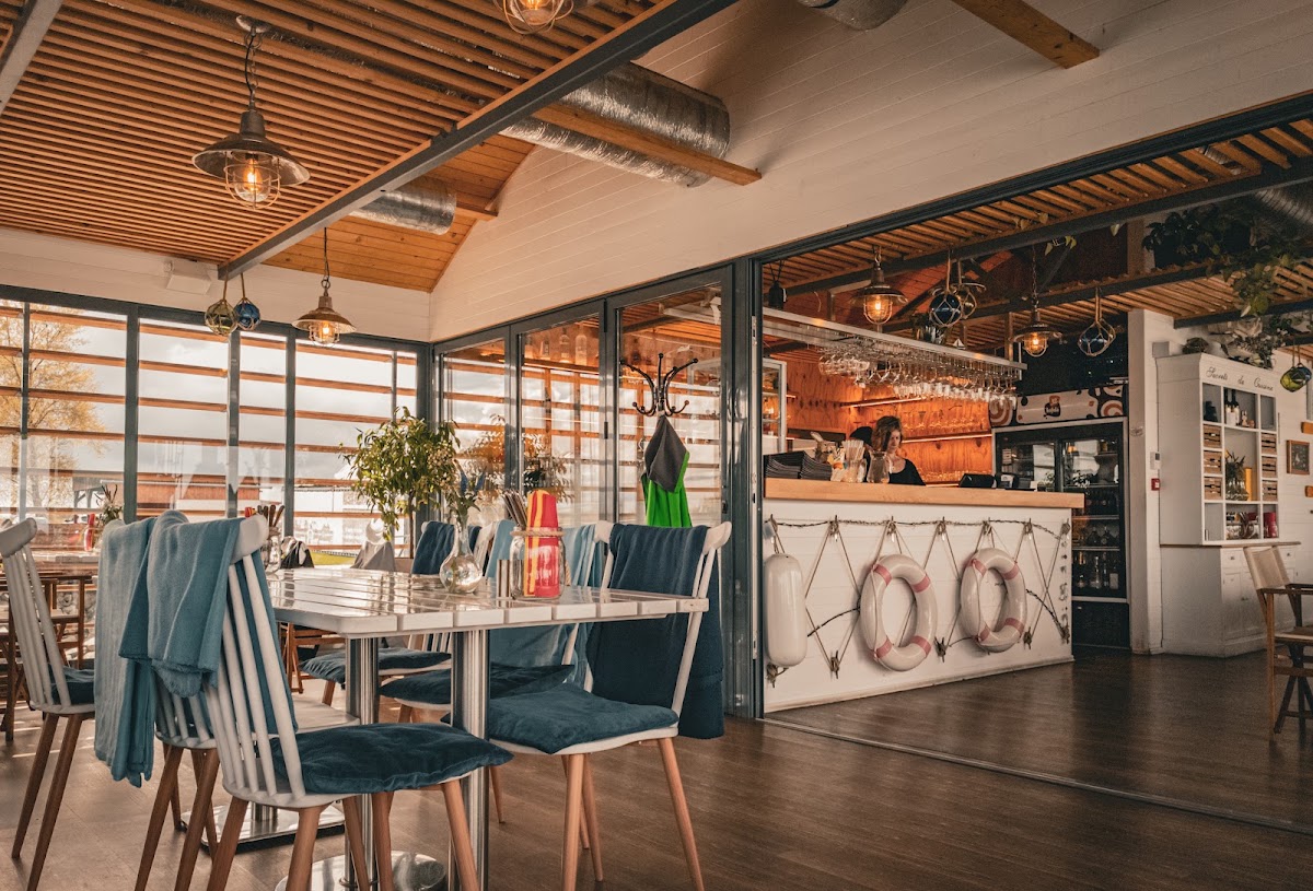 YACHTER CLUB Modrá Čajka — Fast Food v meste Bratislava, foto 3
