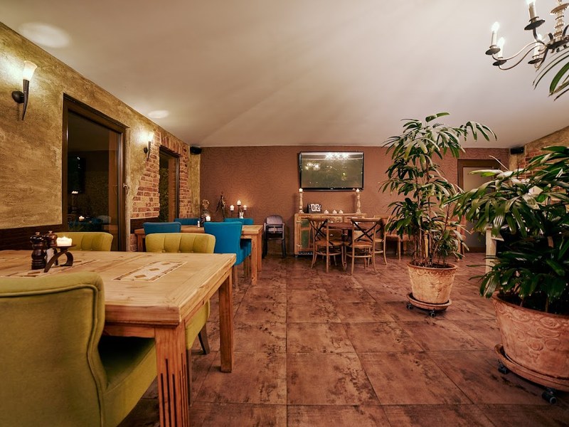 BERG restaurant — Medzinárodná v meste Bratislava
