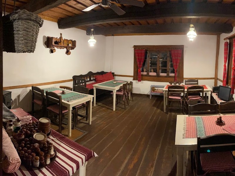 Biofarma Príroda Salaš Stupava — Tradičná slovenská in Stupava