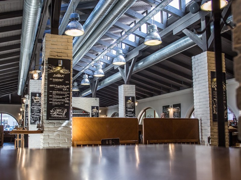 Bratislavský Meštiansky Pivovar — Bar & Pub v meste Bratislava