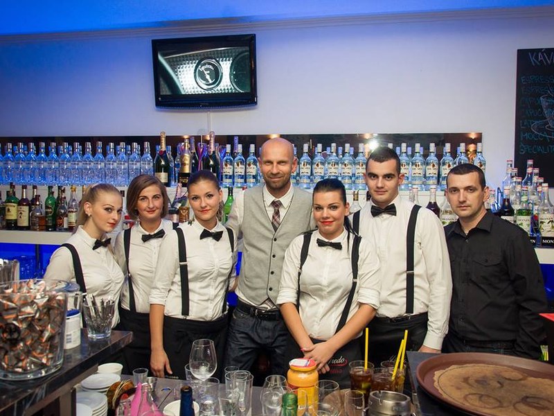 Capri bar Snina — Kaviareň v meste Snina