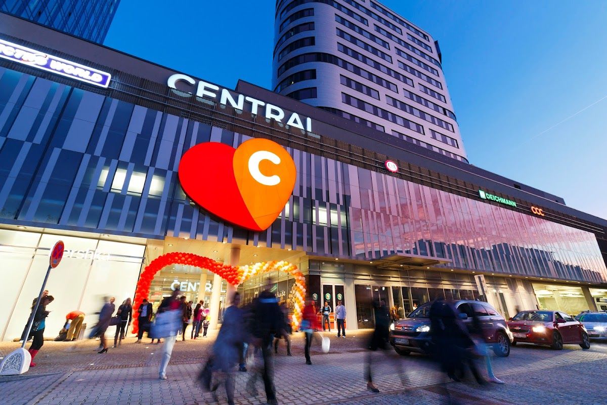 CENTRAL Bratislava — Kaviareň v meste Bratislava
