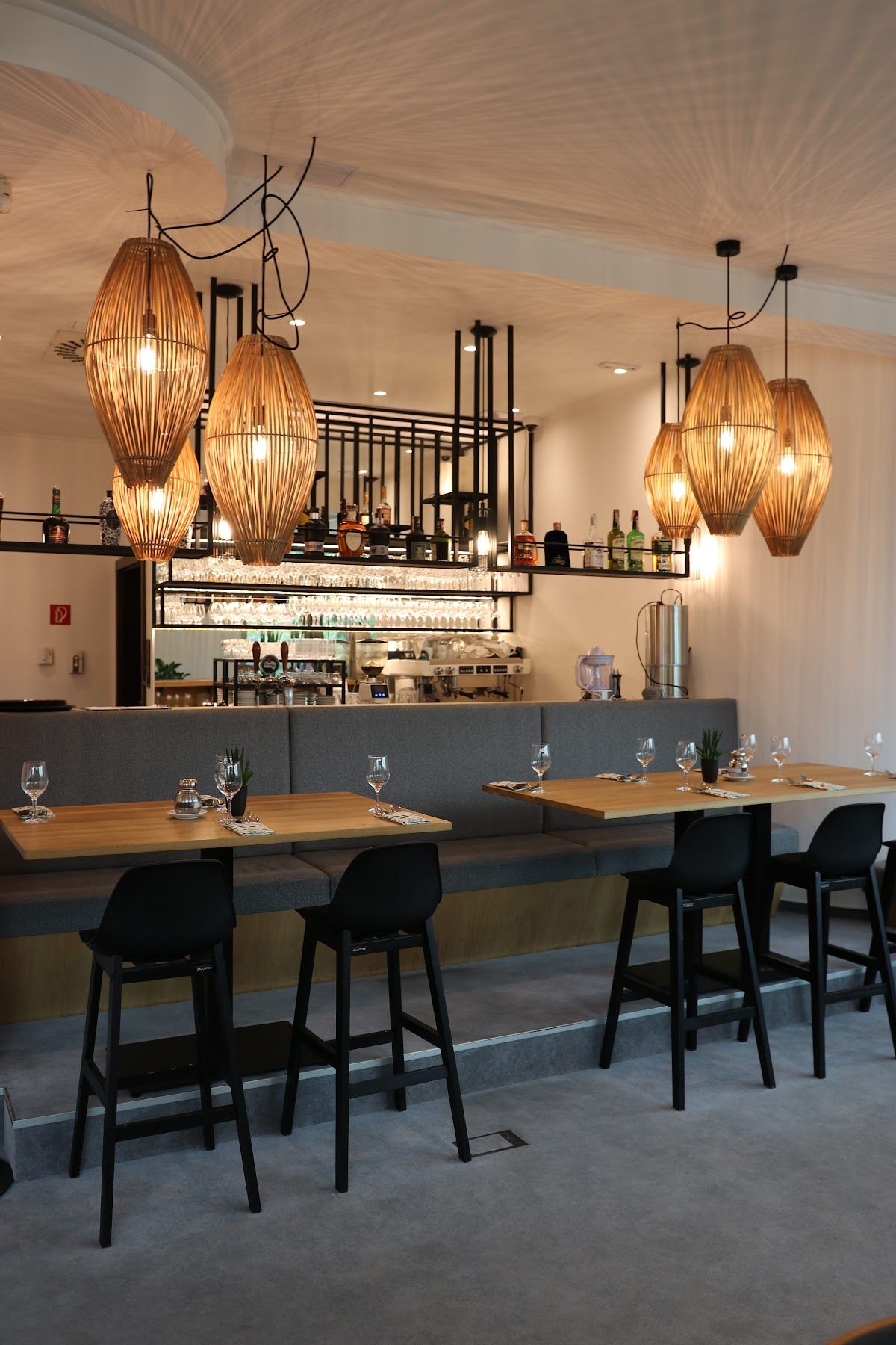 FINE restaurant & apartmens — Medzinárodná v meste Malacky