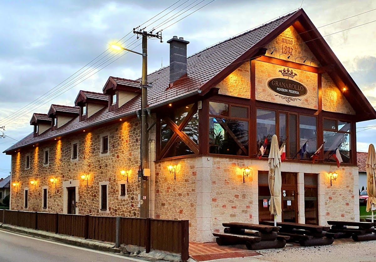 Granarollo Penzión Pizzeria — Medzinárodná in Vráble
