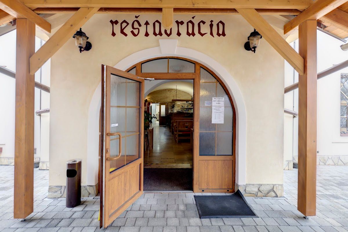 Hostinec a Penzión Stráže nad Zvolenom — Medzinárodná in Zvolen