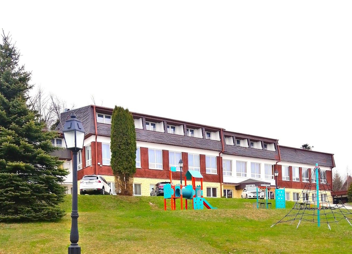 Hotel Hrádok — Bar & Pub v meste Jelšava