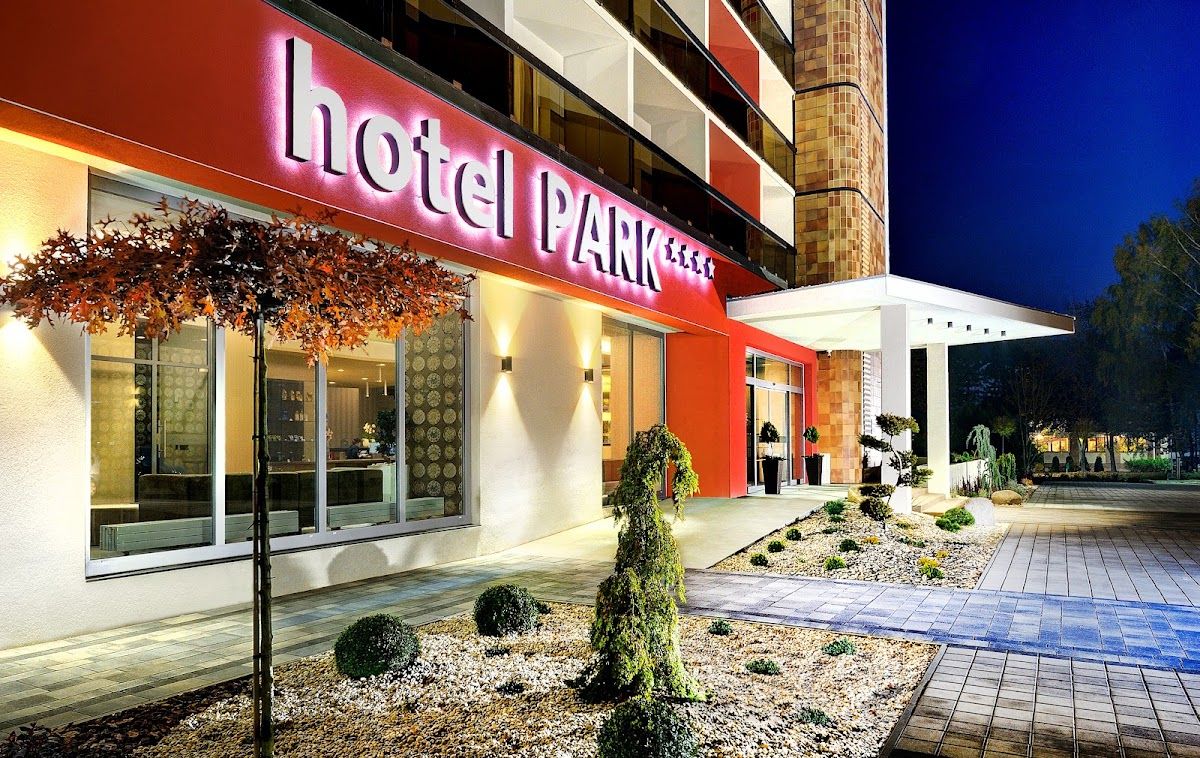 Hotel Park — Kaviareň v meste Ružomberok