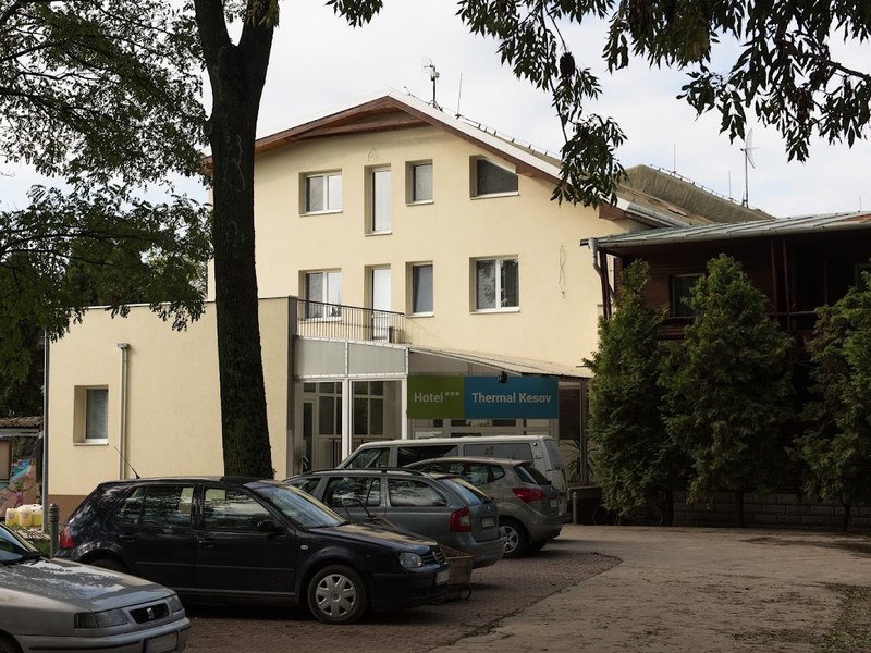 Hotel ThermalKesov — Kaviareň v meste Šaľa