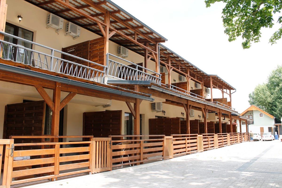 Hotel Zátoka — Medzinárodná in Senec