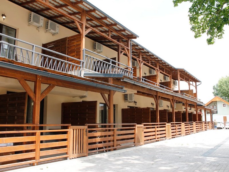 Hotel Zátoka — Medzinárodná in Senec