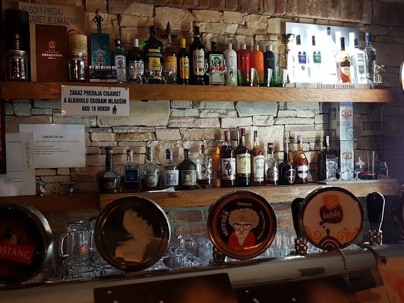 Kongo Pub Restaurant — Talianska v meste Rimavská Sobota