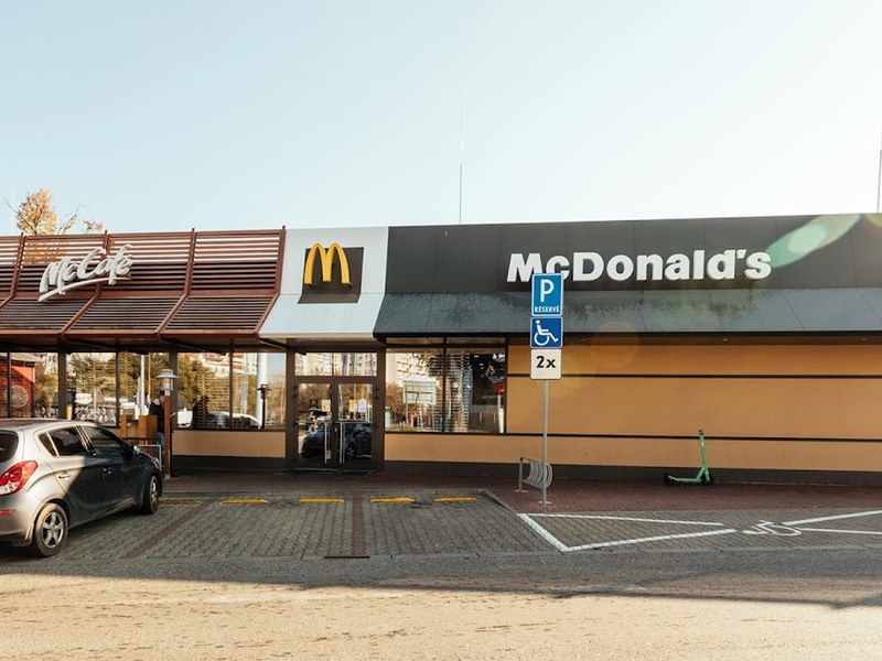 McDonald's — Fast Food v meste Bratislava