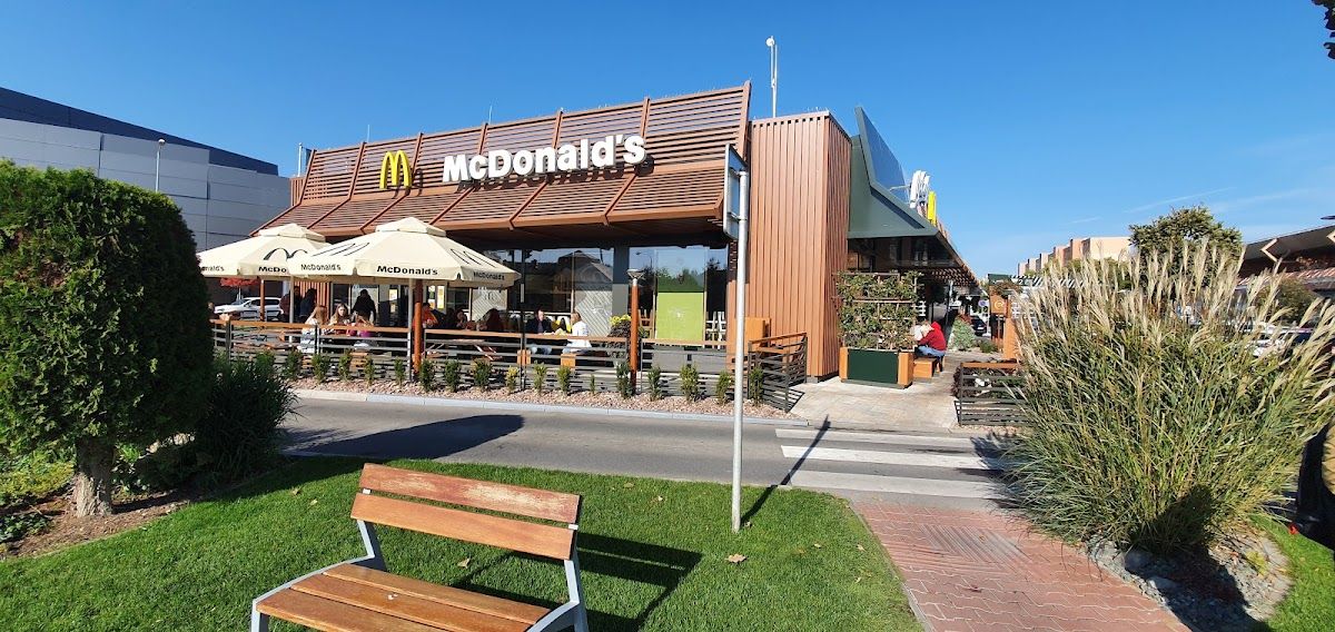McDonald's — Fast Food v meste Trnava