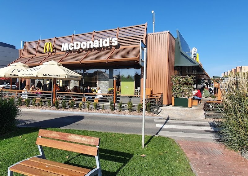 McDonald's — Fast Food v meste Trnava