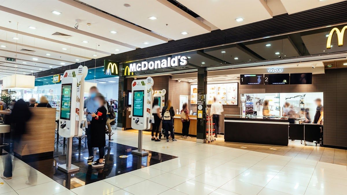 McDonald's OC Mlyny Nitra — Fast Food v meste Nitra