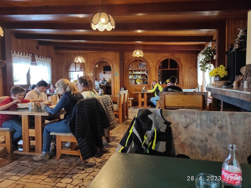 Motorest Šturec Restaurant — Medzinárodná v meste Turčianske Teplice