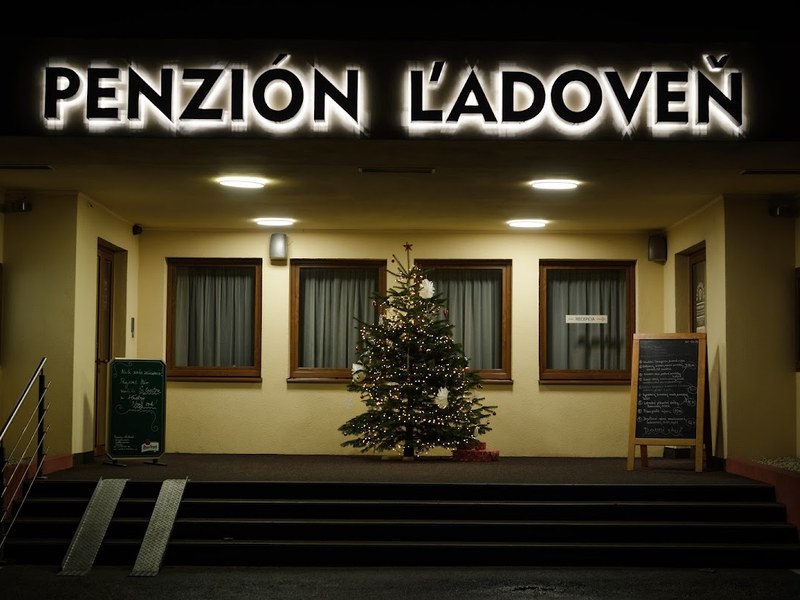 Penzión & Reštaurácia Ľadoveň — Medzinárodná v meste Martin