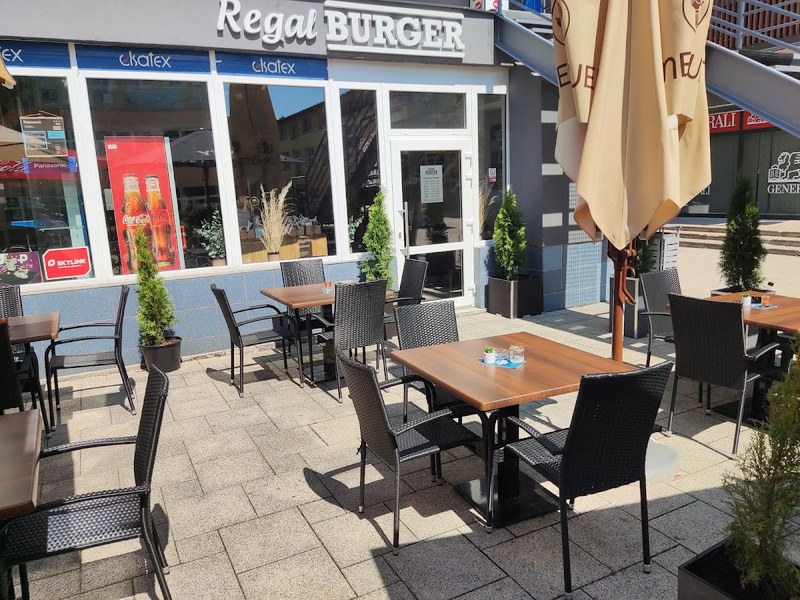 REGAL BURGER & POKE SNINA — Americká v meste Snina