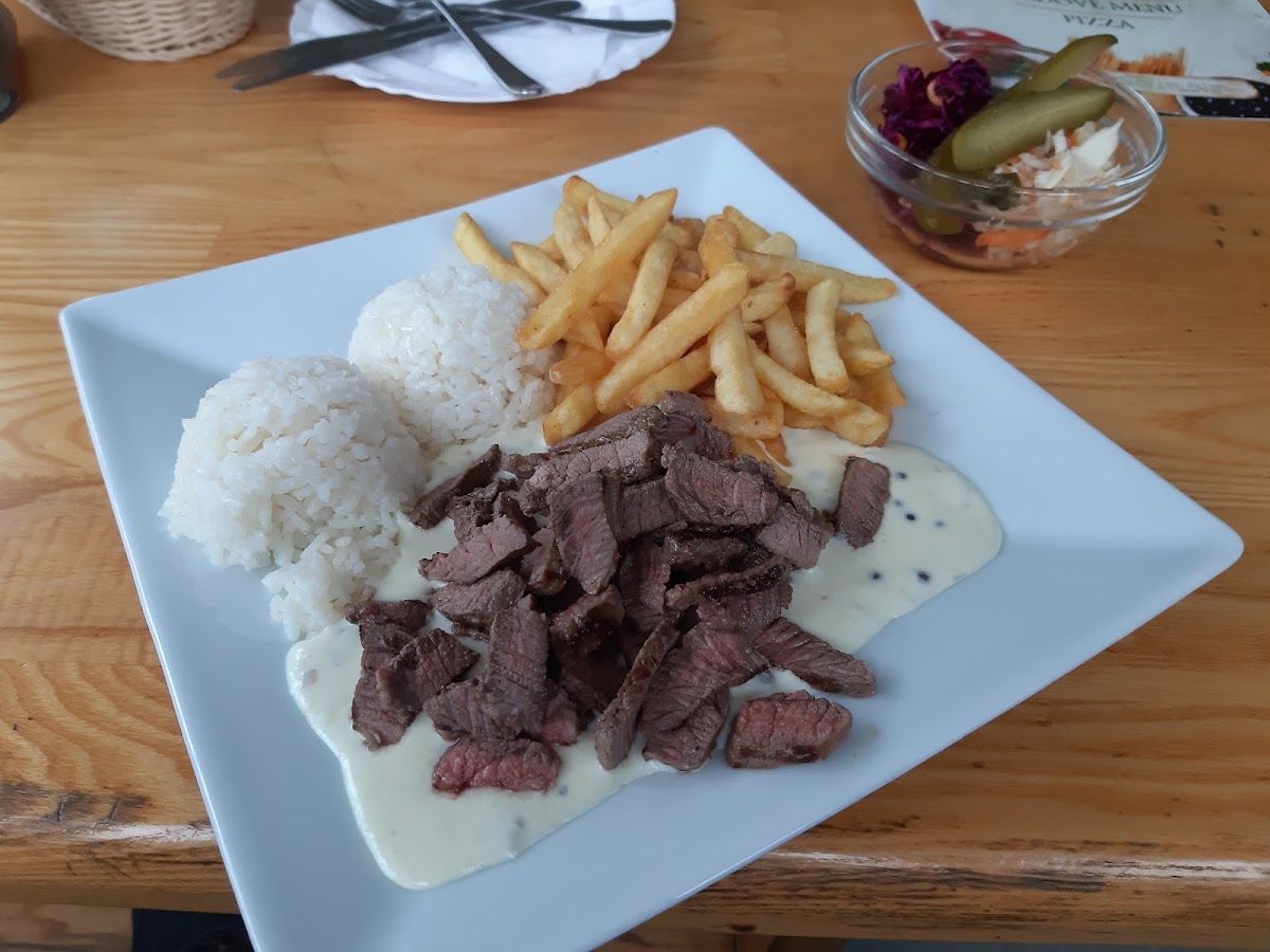 Reštaurácia a Pizzeria Escada — Talianska v meste Snina