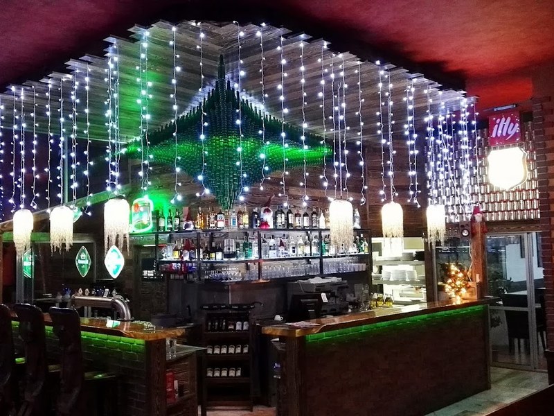 Reštaurácia Off Road Pub Humenné — Bar & Pub v meste Humenné