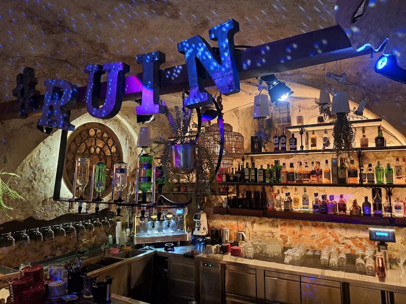 #RUINbar • Restaurant & Music — Bar & Pub v meste Banská Štiavnica