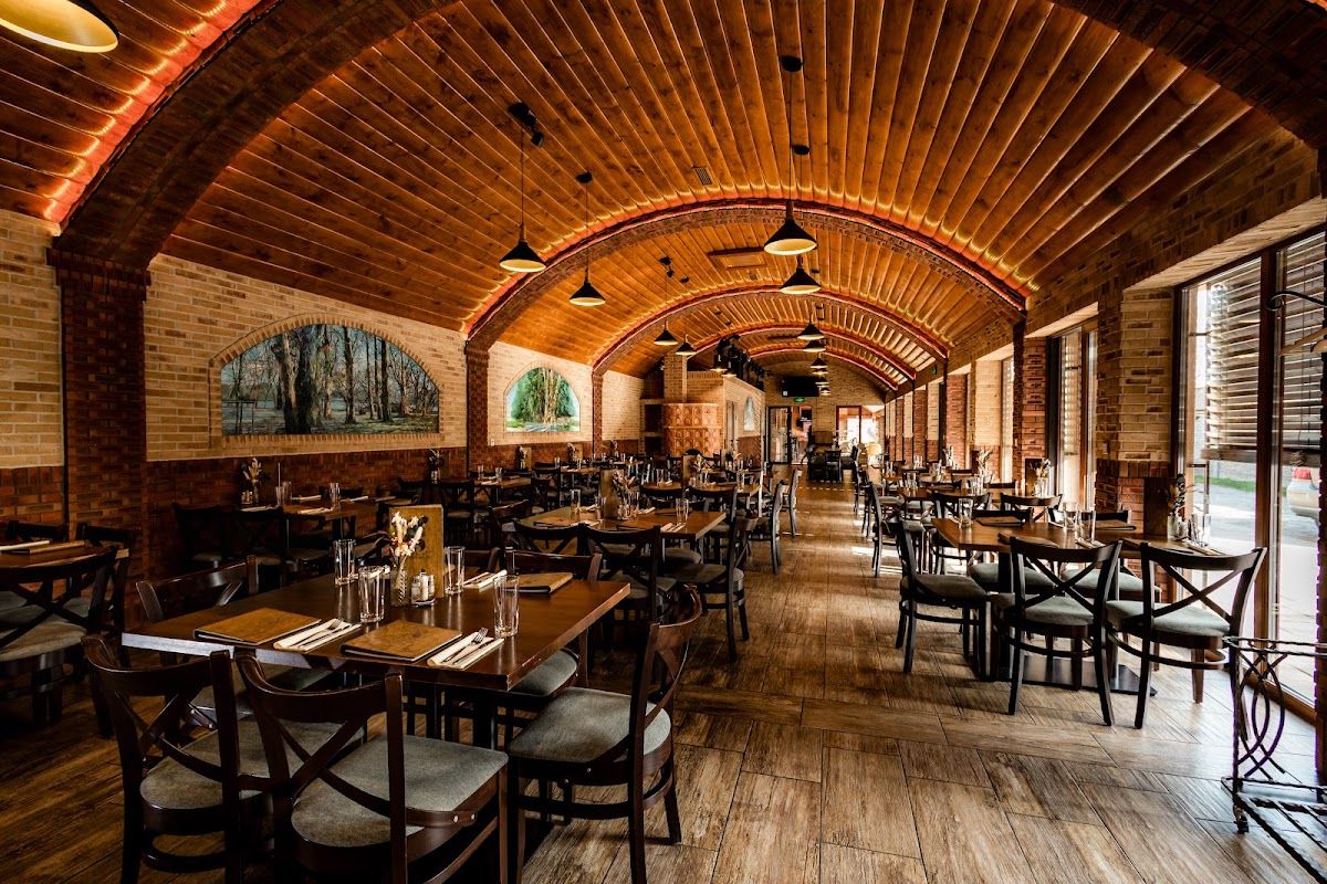 Scarlett Pension & Restaurant — Medzinárodná v meste Veľký Meder